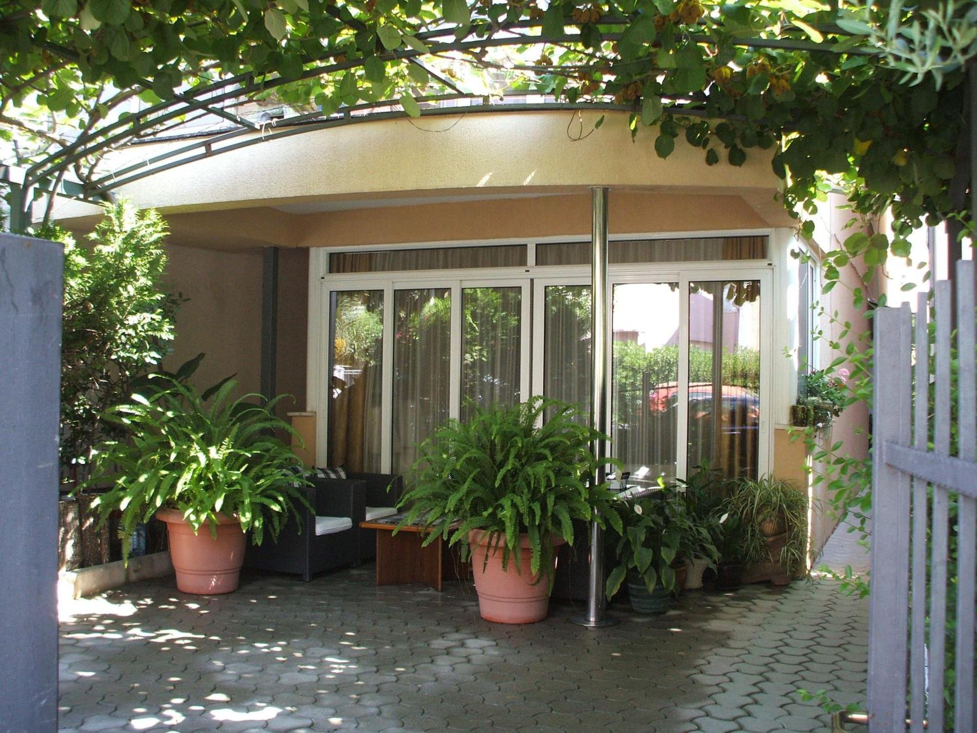 Egon Apartments Budva Luaran gambar
